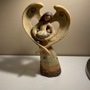 👼 Sweet Resin Angel Statue – gentle embrace of serenity and love